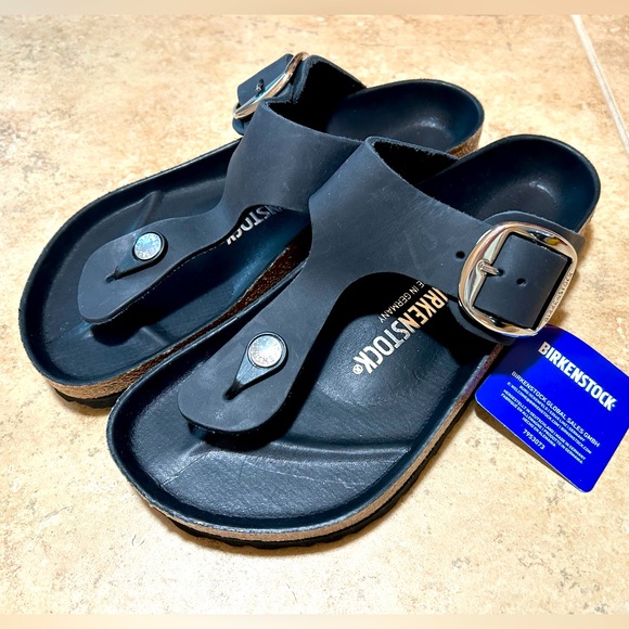 Anthropologie Handbags - NWT🌷Birkenstock Gizeh Big Buckle Black Sandal